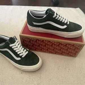 Vans Men's Green Suede Sneakers